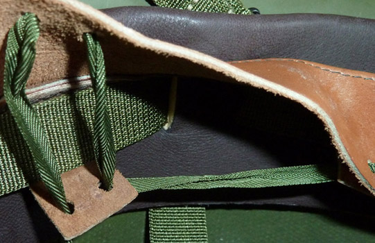 D&eacute;tail du la&ccedil;age du bandeau.