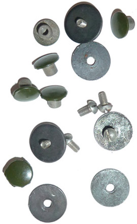 Vis, rondelle et &eacute;crou de fixation.