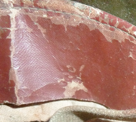 Bandeau en toile cirée, doublé de toile. Bandeau en toile cirée, doublé de toile.