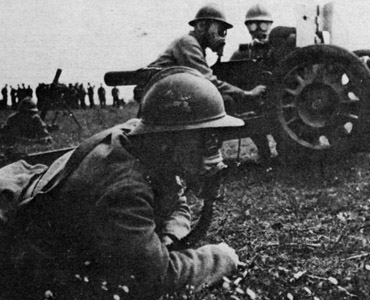 Casque Adrian tchécoslovaque.