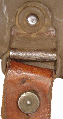 Passant de jugulaire.