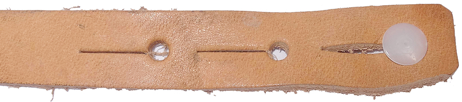 Bande de cuir arrière, trois positions de réglage. Bande de cuir arrière, trois positions de réglage.