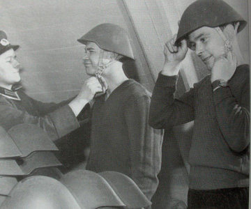 Casque modèle 56/66. Casque modèle 56/66.