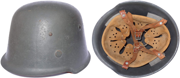 Casque modèle 54 de la KVP.