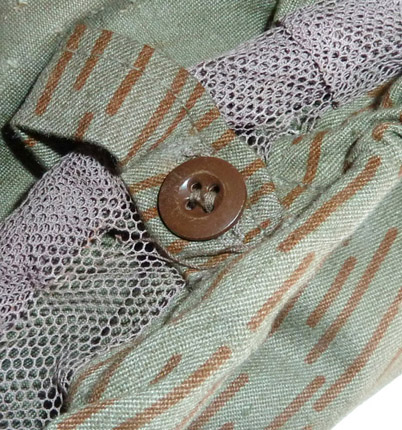 Détail maintien de la tulle.