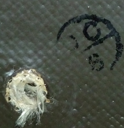 Fibres aramide et tampon de contr&ocirc;le.