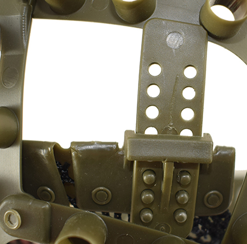 Dispositif de réglage du filet de fond de coiffe. Dispositif de réglage du filet de fond de coiffe.