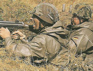 M1A1 Luftlandetruppenstahlhelm. M1A1 Luftlandetruppenstahlhelm.