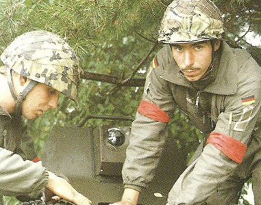 M1A1 Luftlandetruppenstahlhelm. M1A1 Luftlandetruppenstahlhelm.