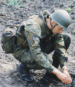 M1A1 Luftlandetruppenstahlhelm. M1A1 Luftlandetruppenstahlhelm.