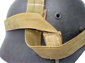 Montage de la bretelle du Brotbeutel. Montage de la bretelle du Brotbeutel.