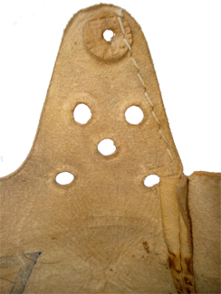 Arret du fil par prolongement de la piqure. Arret du fil par prolongement de la piqure.