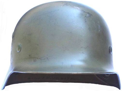 Vue de face. Vue de face.