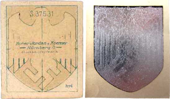 Décalcomanie par transfert direct, sur sa carte-support, recto-verso. Décalcomanie par transfert direct, sur sa carte-support, recto-verso.