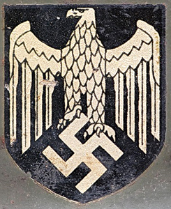 Aigle Q, variante à 4 orteils. Aigle Q, variante à 4 orteils.