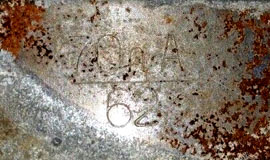 Schuberth KG 1943 acier zingué, taille 70/62. Schuberth KG 1943 acier zingué, taille 70/62.