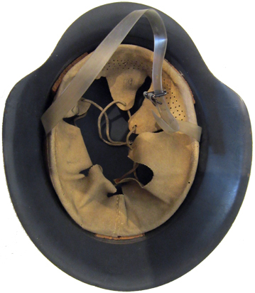 Coiffe à 7 dents en grosse toile. Coiffe à 7 dents en grosse toile.