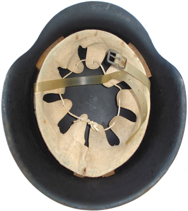 Coiffe à 9 dents en grosse toile. Coiffe à 9 dents en grosse toile.