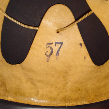 Dent de loup avec marquage taille. Dent de loup avec marquage taille.