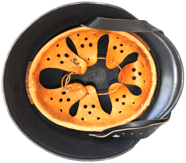 Coiffe à dents perforées style I-31. Coiffe à dents perforées style I-31.