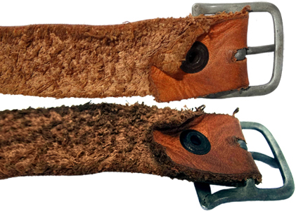 Partie gauche : Boucle, dessous. Partie gauche : Boucle, dessous.