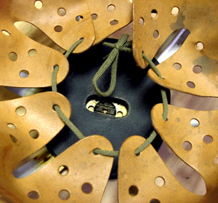 Cordonnet de serrage. Cordonnet de serrage.