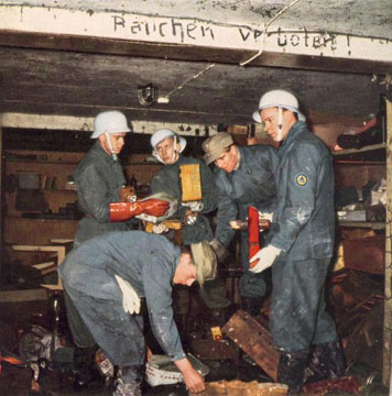 Luftschutz M38. Luftschutz M38.