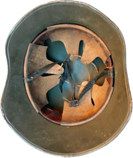 Type 1 SE à 4 rivets, coiffe décalée. Type 1 SE à 4 rivets, coiffe décalée.