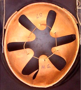 Autre cuir beige. Autre cuir beige.