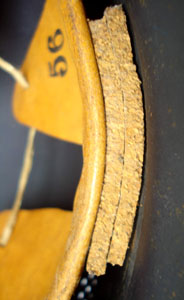 Positionnement de la plaque de liège. Positionnement de la plaque de liège.