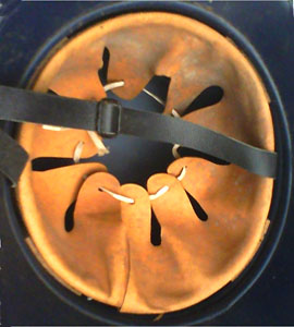 10 dents en cuir. 10 dents en cuir.