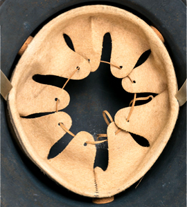 9 dents de toile, 3 rondelles de liège. 9 dents de toile, 3 rondelles de liège.