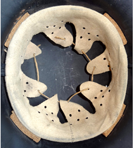 8 dents de toile perforées. 8 dents de toile perforées.