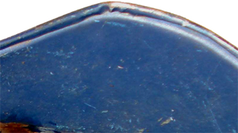 Retournement du métal formant un jonc. Retournement du métal formant un jonc.