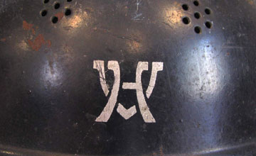 Werkluftschutz, usine Voigt & Haeffner Frankfurt. Werkluftschutz, usine Voigt & Haeffner Frankfurt.