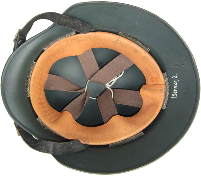 Coiffe spécifique de type Riddel. Coiffe spécifique de type Riddel.