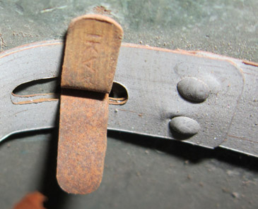 Rivets IKA 2ème GM sans contre-rivets.