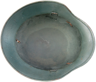 Position des pontets dans la coque.