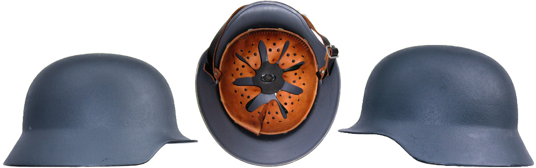 Casque M35/53 gris bateau sans évent, utilisé par la BGS/See. Casque M35/53 gris bateau sans évent, utilisé par la BGS/See.