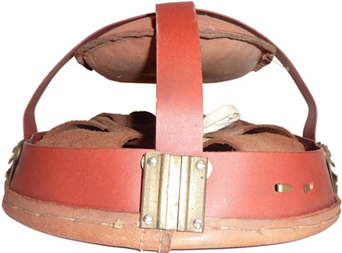 Coiffe - vue arrière. Coiffe - vue arrière.