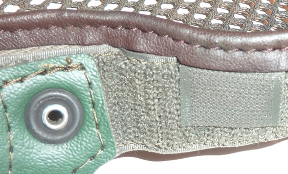 Détail fixation du bandeau de tête. Détail fixation du bandeau de tête.