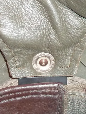 Point de fixation arrière. Point de fixation arrière.