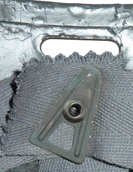 Plaque de maintien. Plaque de maintien.