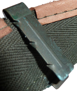 Agrafe de fixation. Agrafe de fixation.