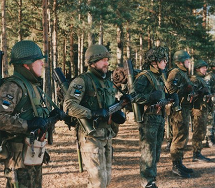 Casque Ssh 40 en usage au sein de la jeune arm&eacute;e estonienne.