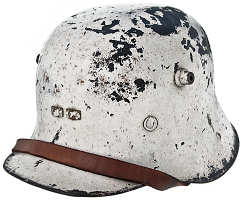 Modèle 27 repeint en blanc. Modèle 27 repeint en blanc.