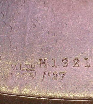 Marquage estampé. Marquage estampé.