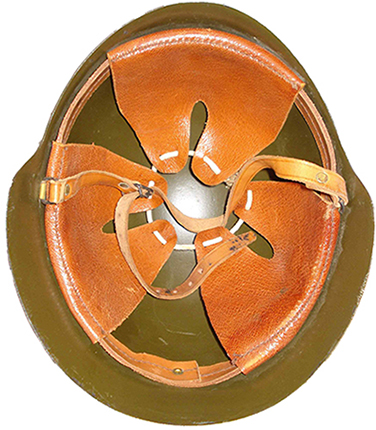 Coiffe exemplaire reconditionné. Coiffe exemplaire reconditionné.