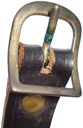 Boucle à ardillon de fermeture. Boucle à ardillon de fermeture.