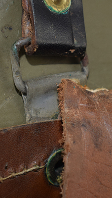 Passant articulé. Passant articulé.